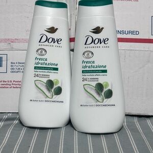 (2) Dove Advanced Care scrub delicato body wash